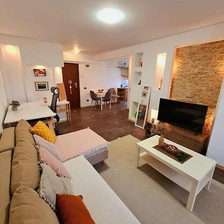 Cosy Apartment In The City Center 阿拉德 外观 照片
