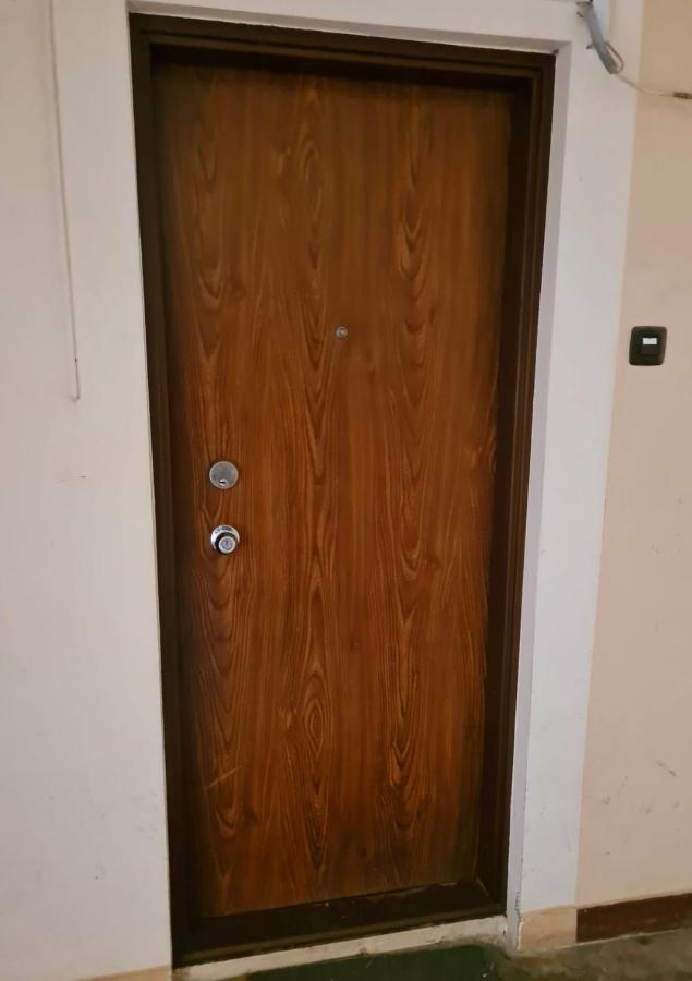 Cosy Apartment In The City Center 阿拉德 外观 照片